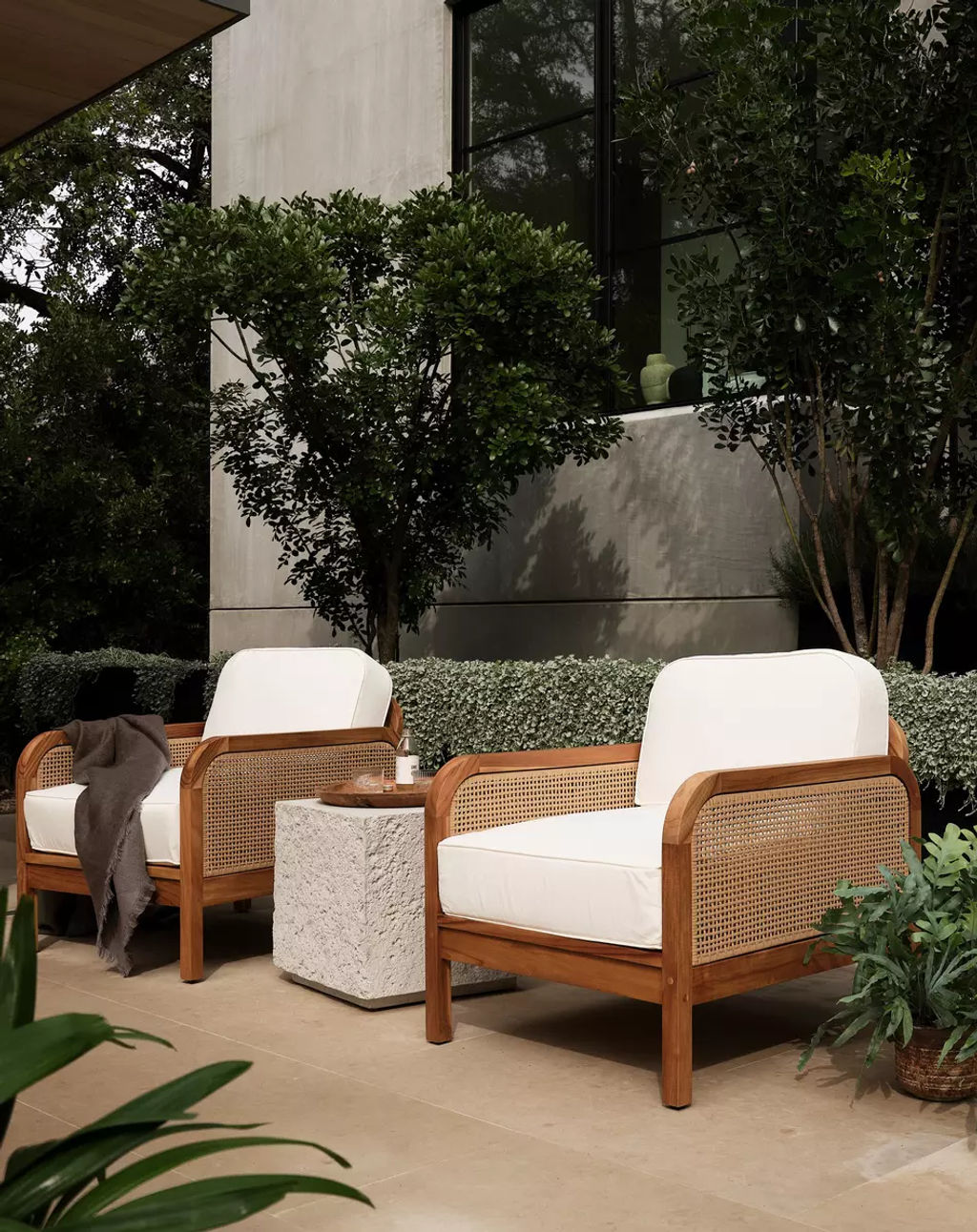 Merit Outdoor Chair, Venao Ivory