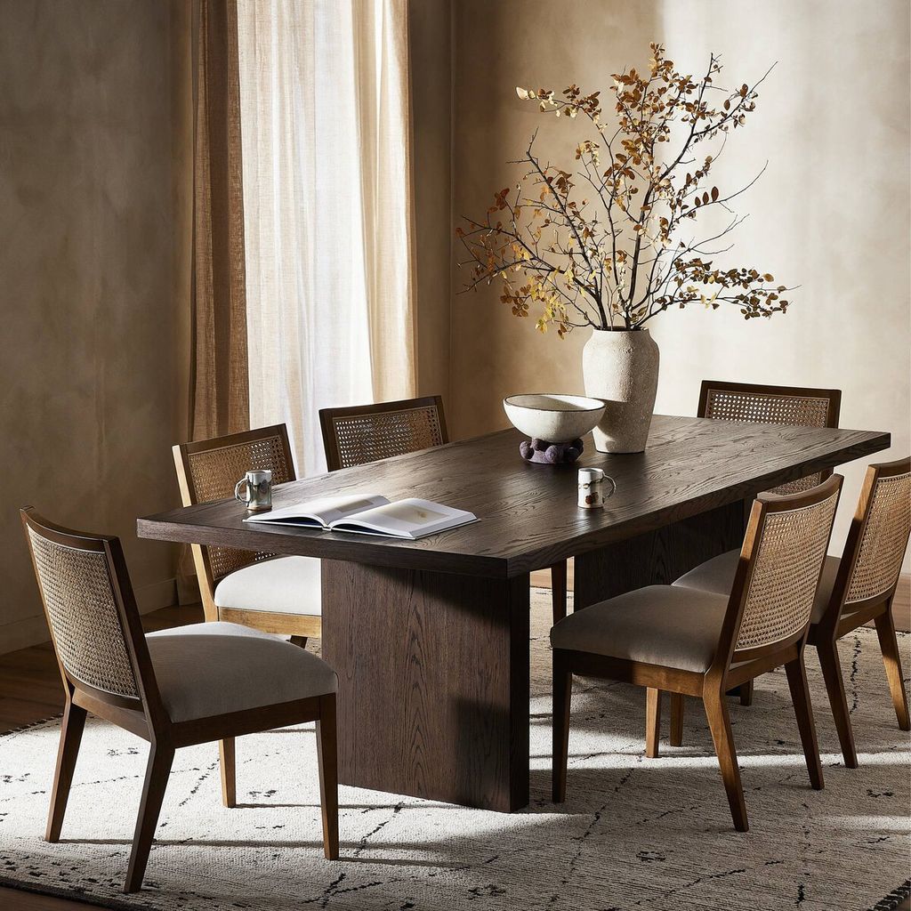 Torrington Dining Table, Umber Oak