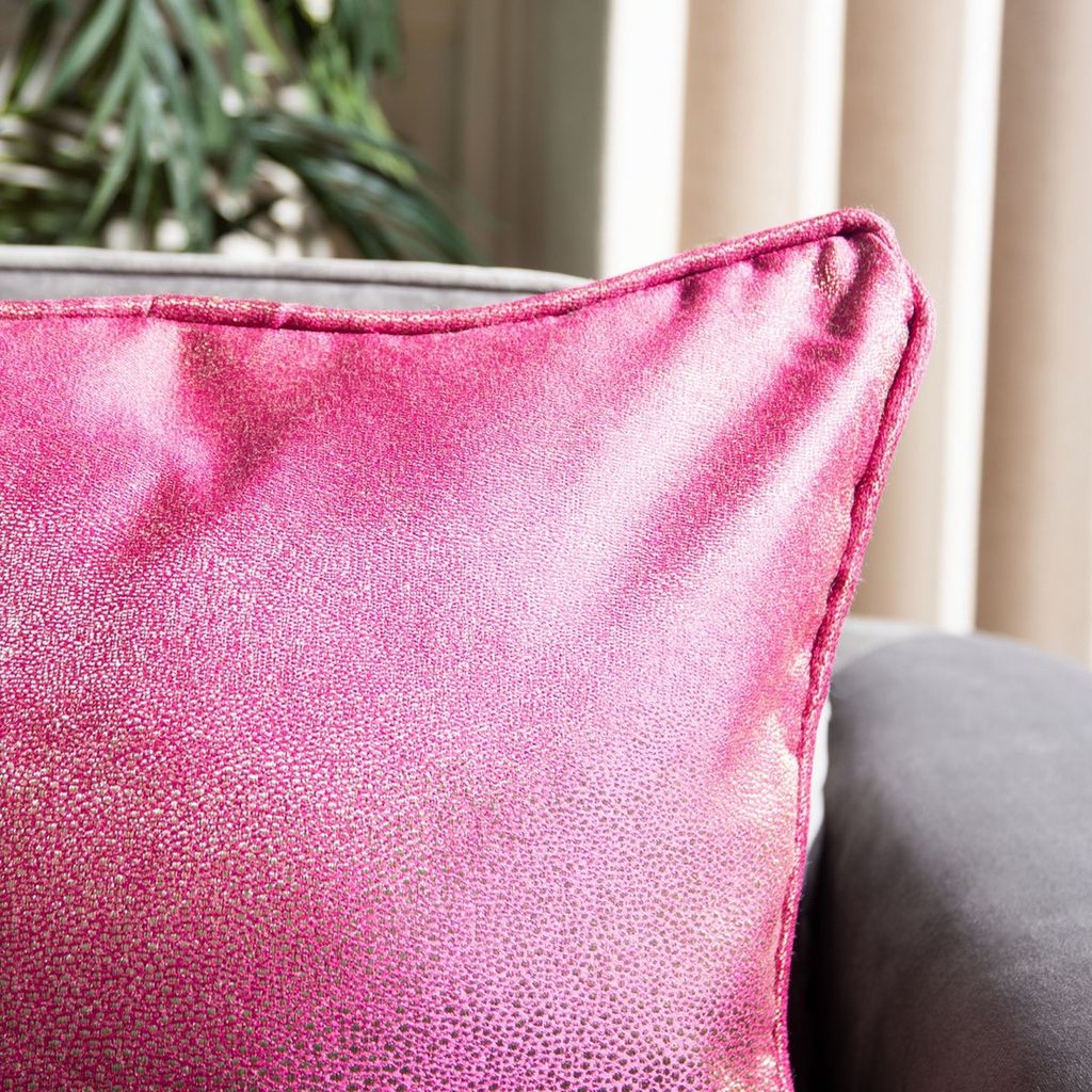 Bailee Pillow, 18" X 18"