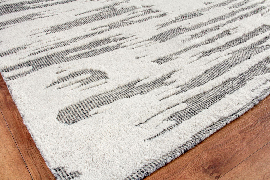 Calibre Hand-Knotted New Zealand Wool Ivory/Charcoal Area Rug- 4460 14’X18’
