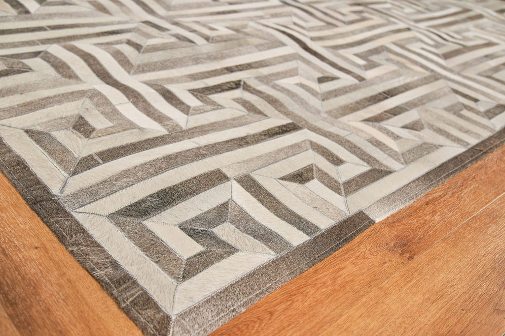 Natural Hide Cowhide Gray/Ivory Area Rug- 2008 9’6"X13’6"