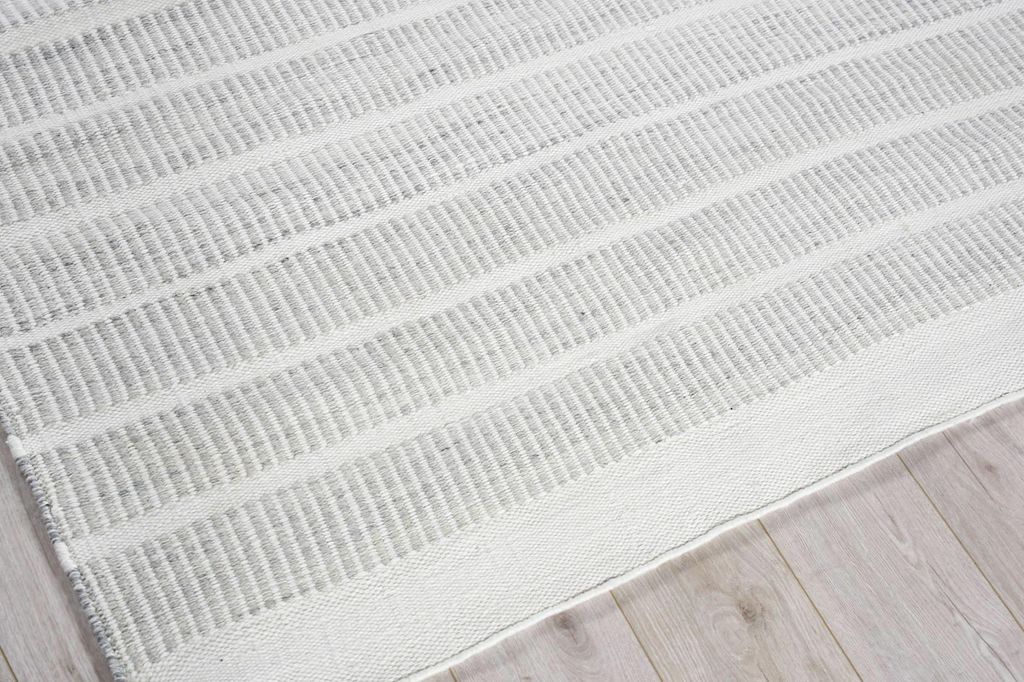 Boca Indoor/Outdoor Flatweave Pet Yarn Light Silver Area Rug 10' X 14'