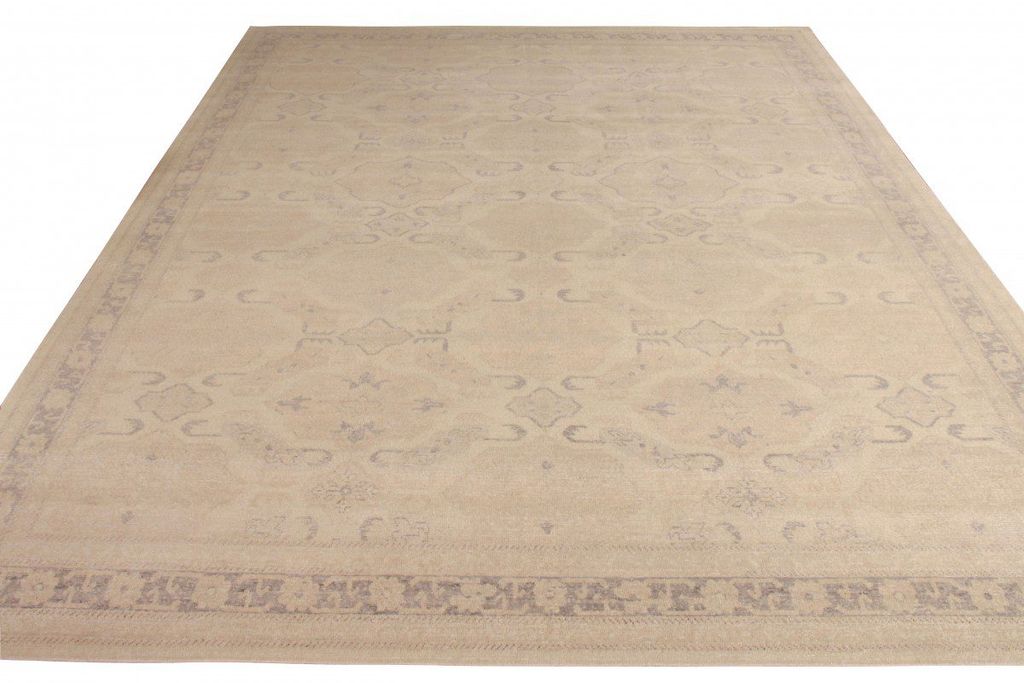 Distressed Style Classic Rug In Beige-Brown Geometric Pattern