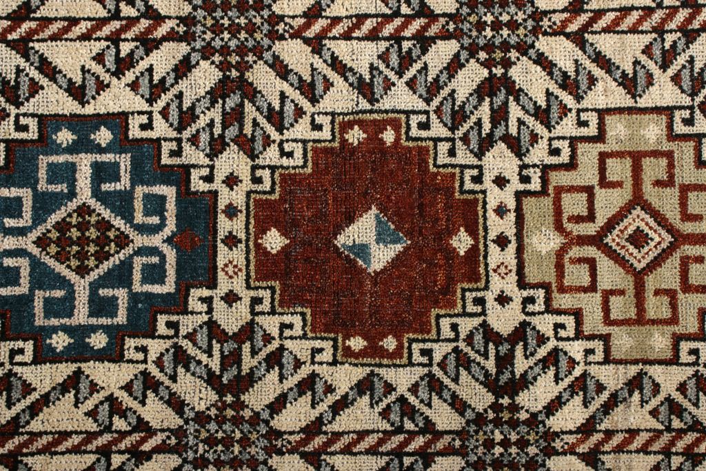 Hand-Knotted Qashqai Style Rug In Beige Red Geometric Pattern