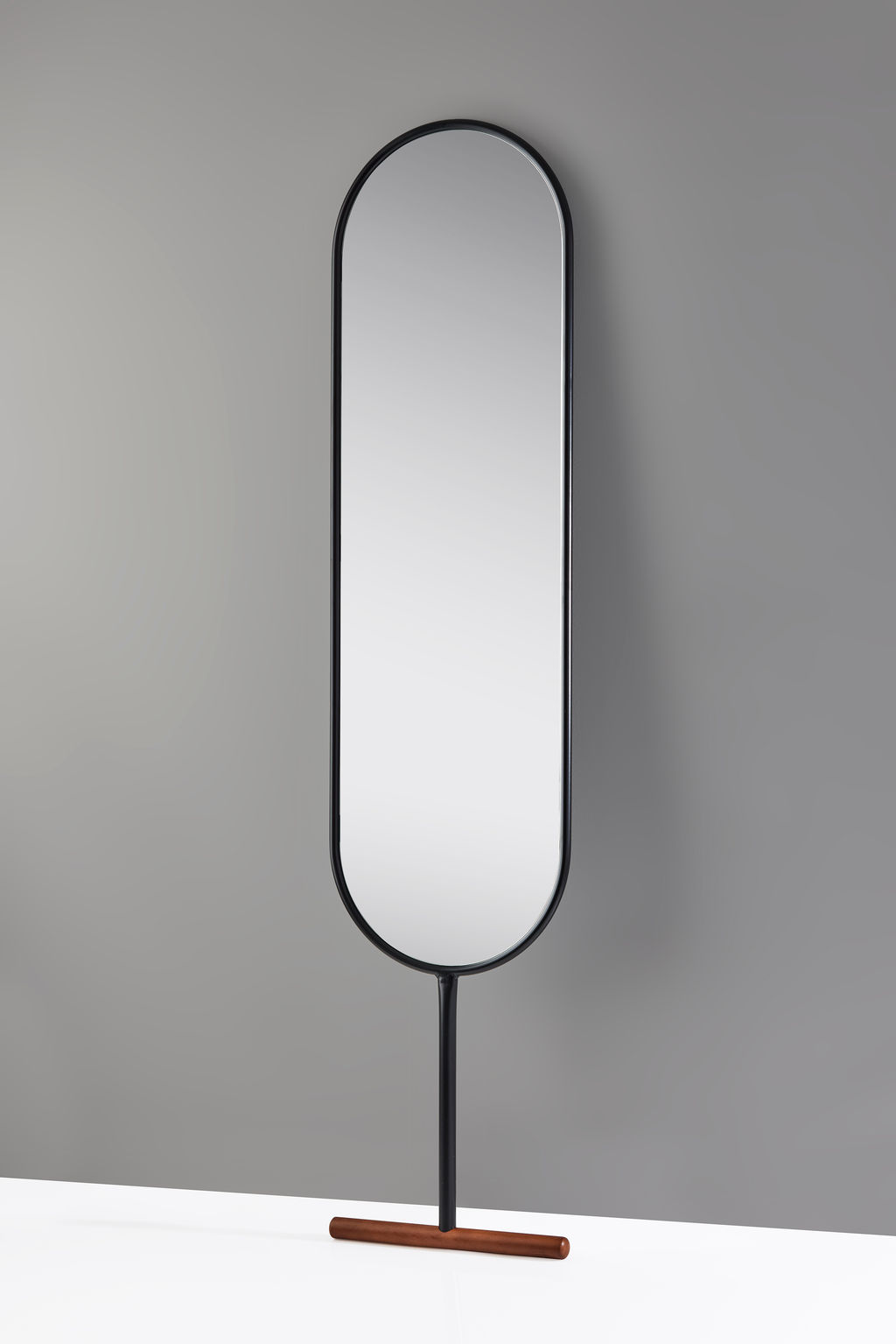 Leaning Mirror, Black, Walnut