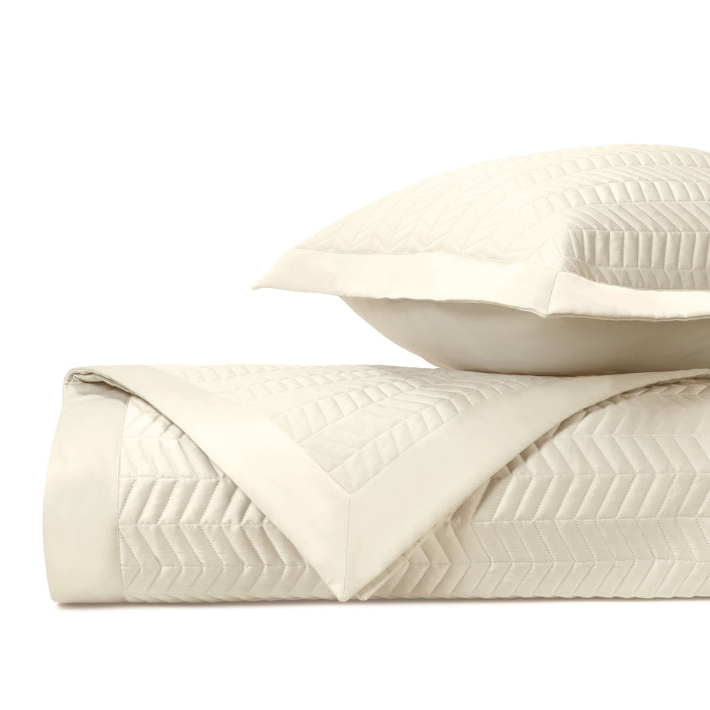 Chester Quilted Fl/Qn Coverlet Set 94" X 98", 20" X 26", Antique Cream