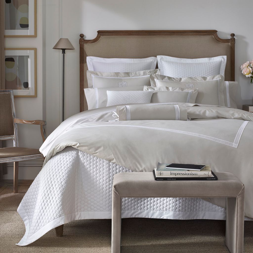 Riley Kg Duvet Cover - Oyster / White