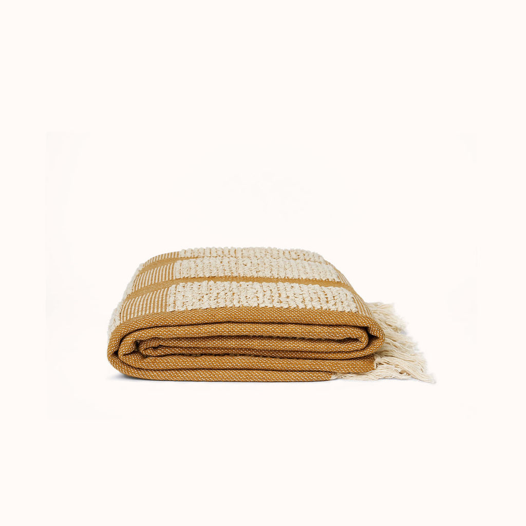 Preview image for Luella Throw 50" X 70", Natural, Golden