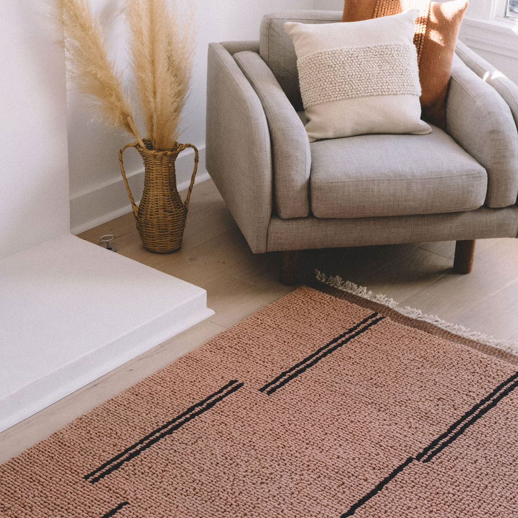 Amari Rug 6' X 9', Faded Coral, Black