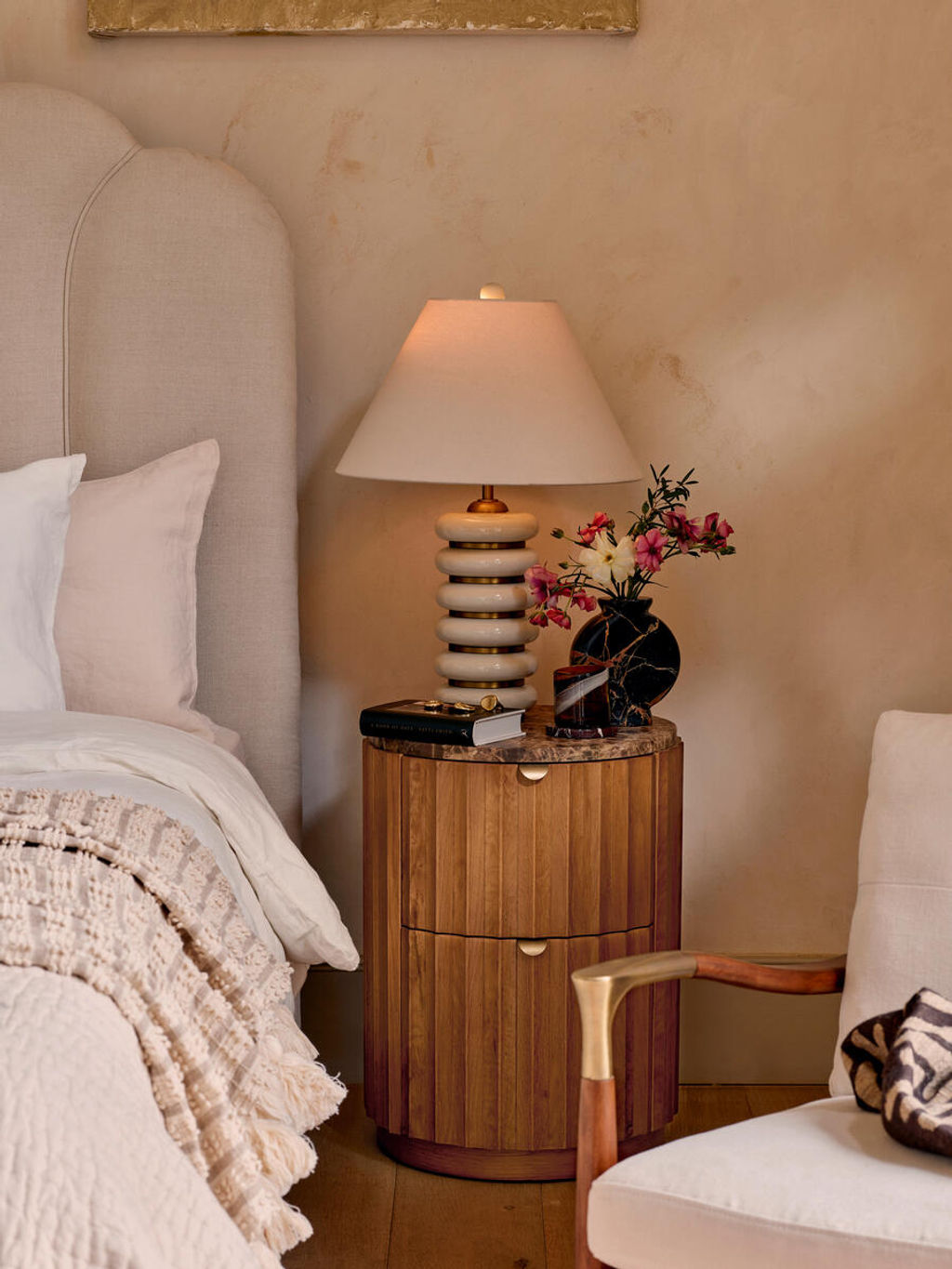 Greyson Table Lamp, High Gloss Lacquer, Cream, Us