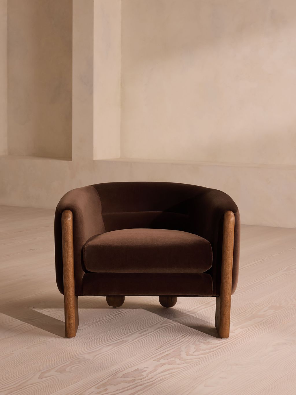 Winnie Armchair, Velvet, Chocolate