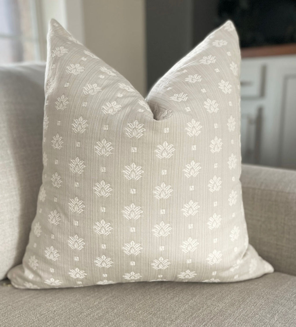 Preview image for Ellison 20" X 20" Pillow Cover