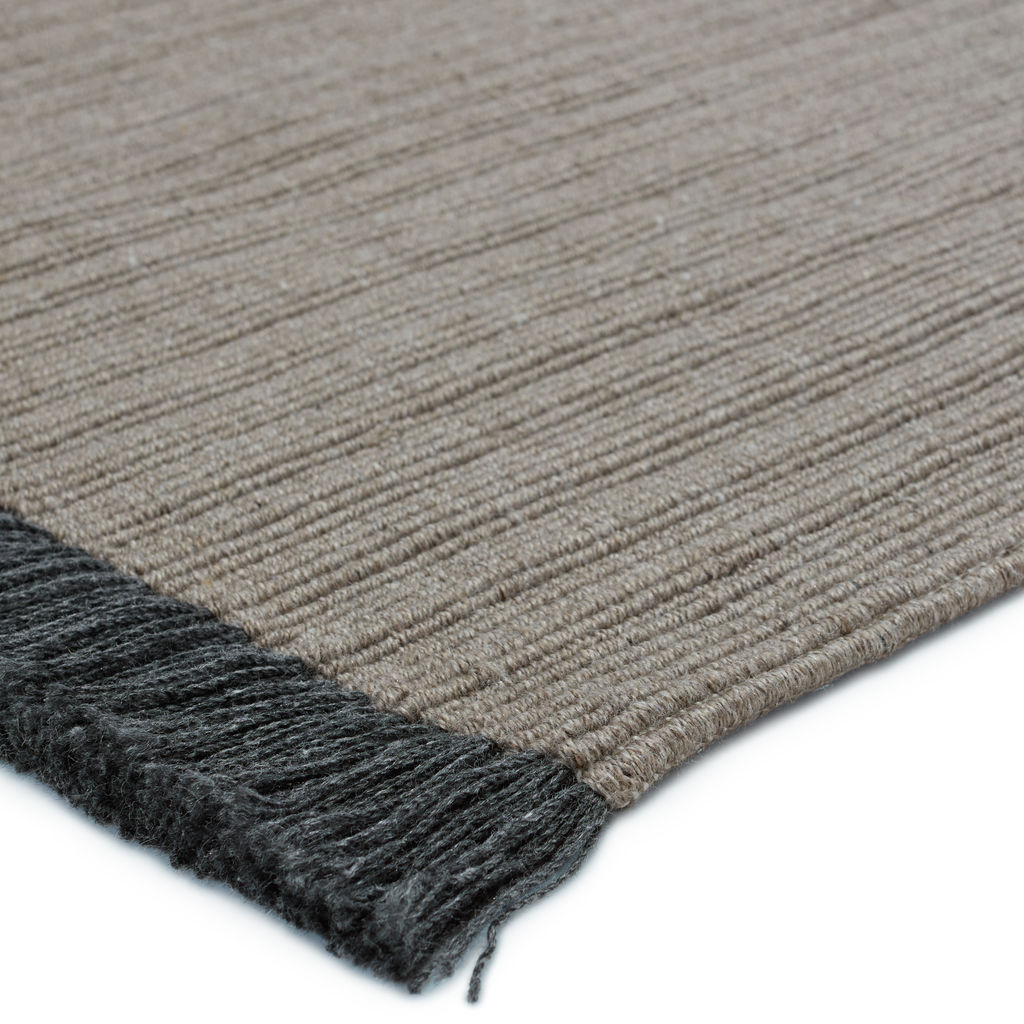 Engild Indoor/ Outdoor Solid Light Gray/ Dark Gray Area Rug (8'X10')