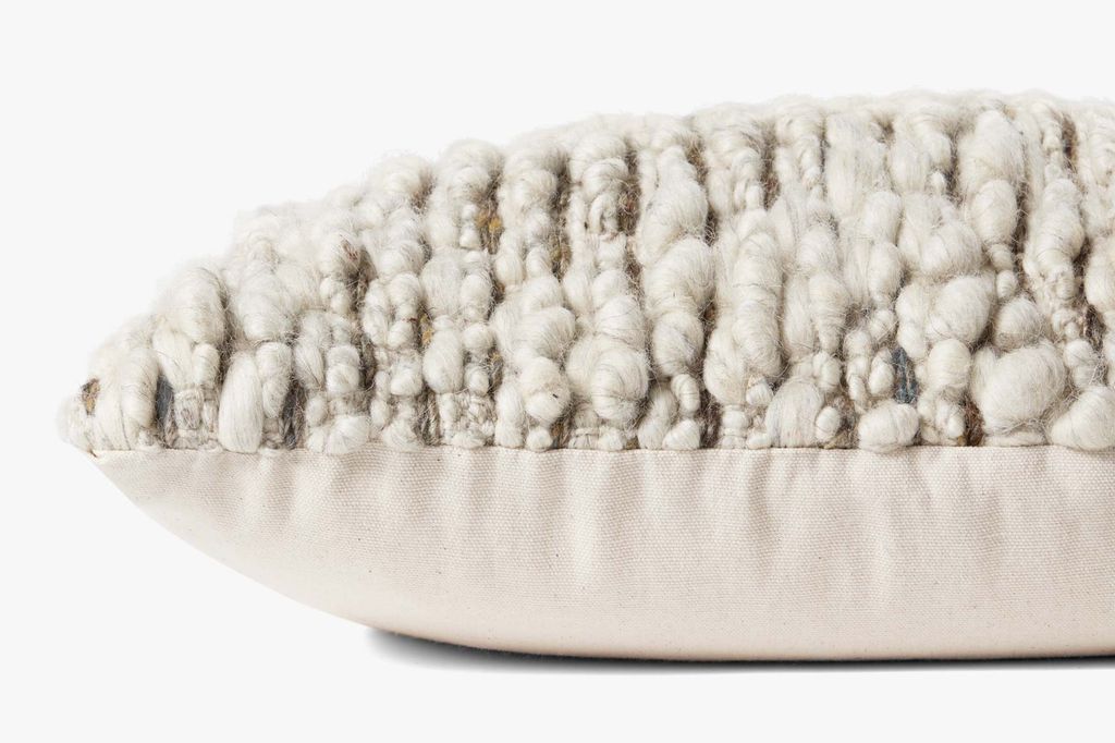 Vivienne Pal0025 Dove / Smoke 13'' X 21'', Poly-Filled