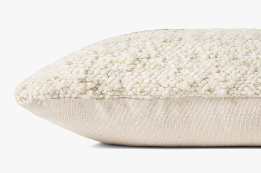 Marie Pal0031 Ivory / Camel 22" X 22", Poly-Filled