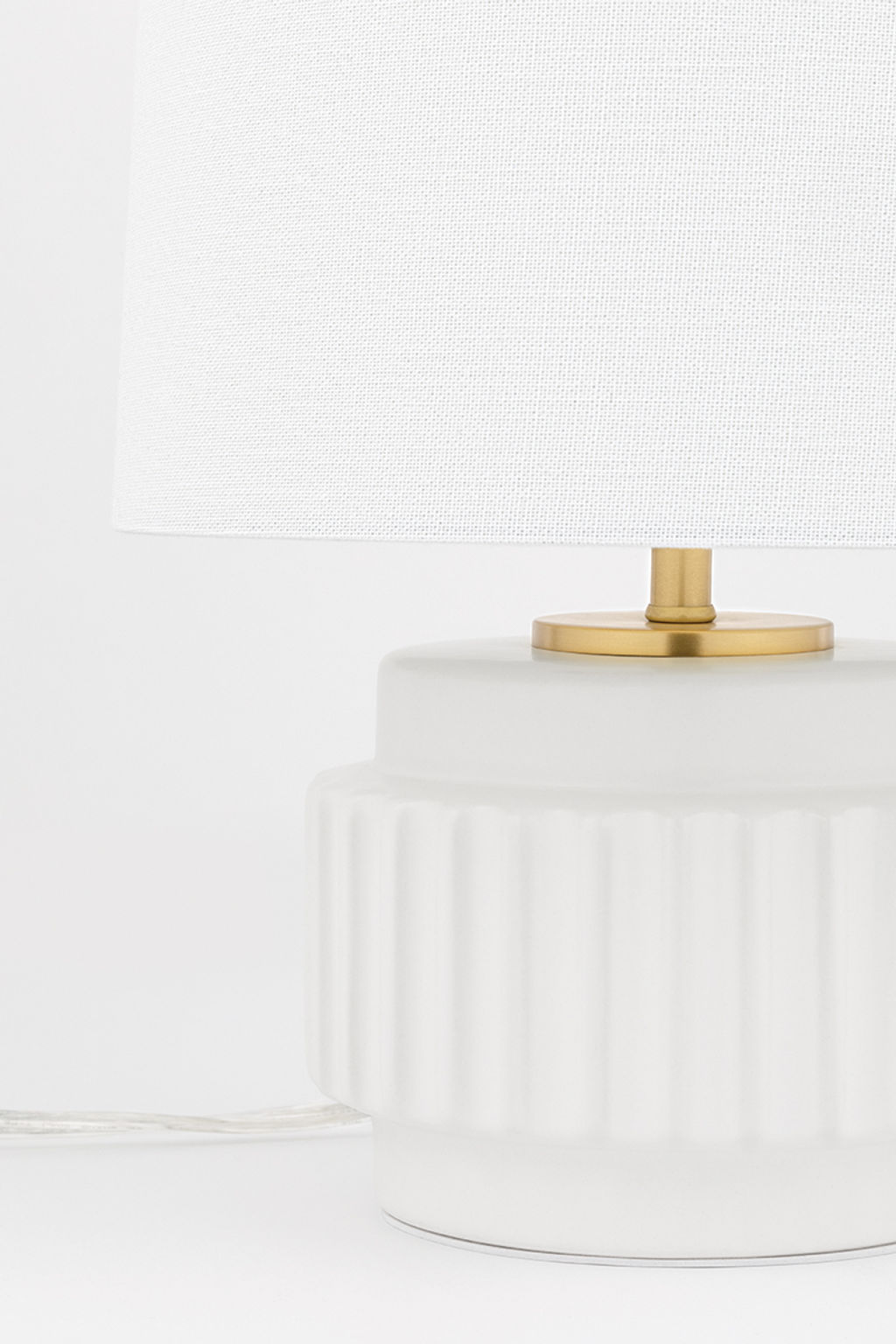 1 Light Table Lamp, Matte White, 9.25 X 14"
