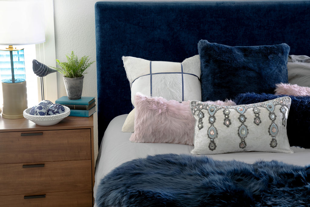 Cushion Velvet Cowhide Anila 12X20" Pink & Blue
