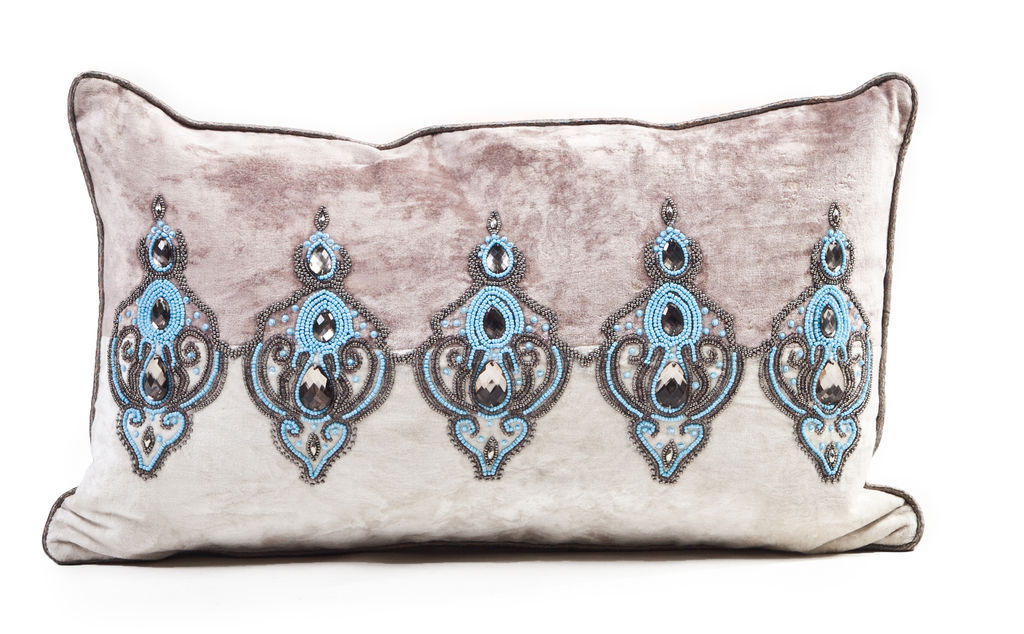 Preview image for Cushion Velvet Cowhide Basque 12X20" Beige & Cream