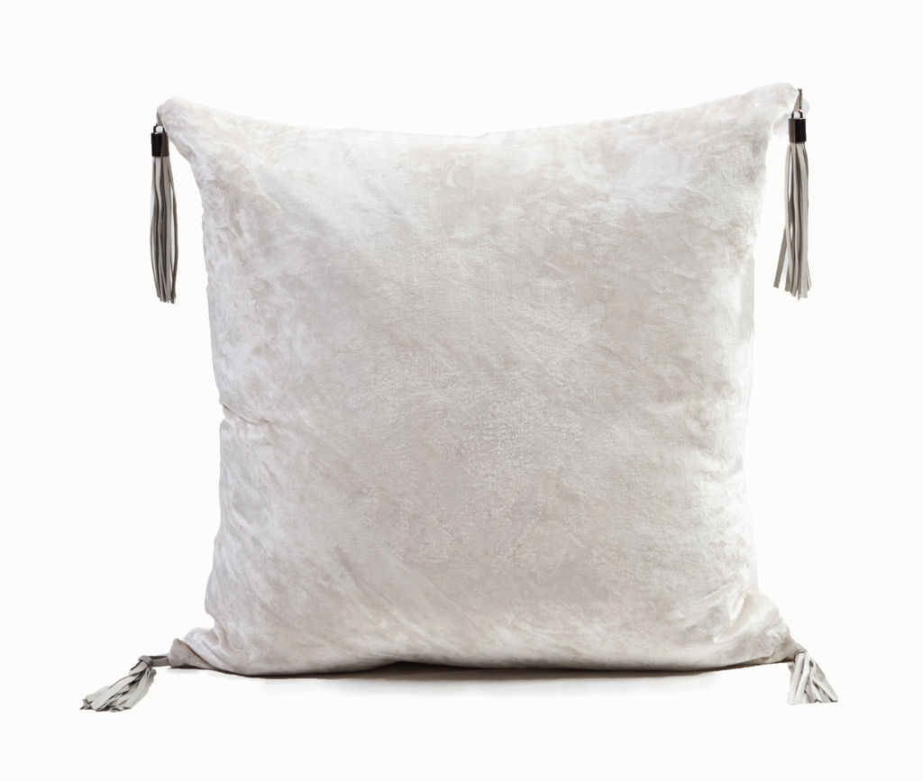 Preview image for Cushion Velvet Cowhide Charleston 20" Cloud Dancer
