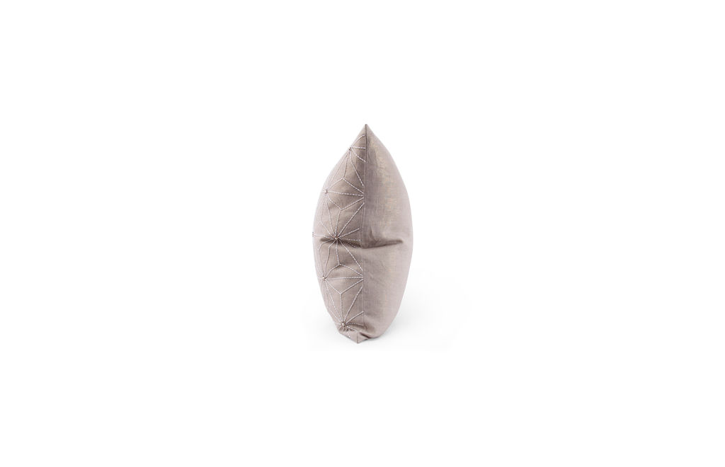 Clara Pillow, Cover Only