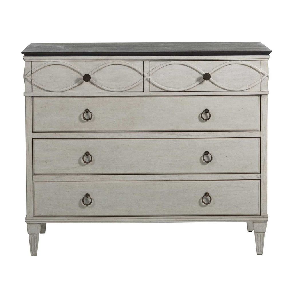 Caralina Chest