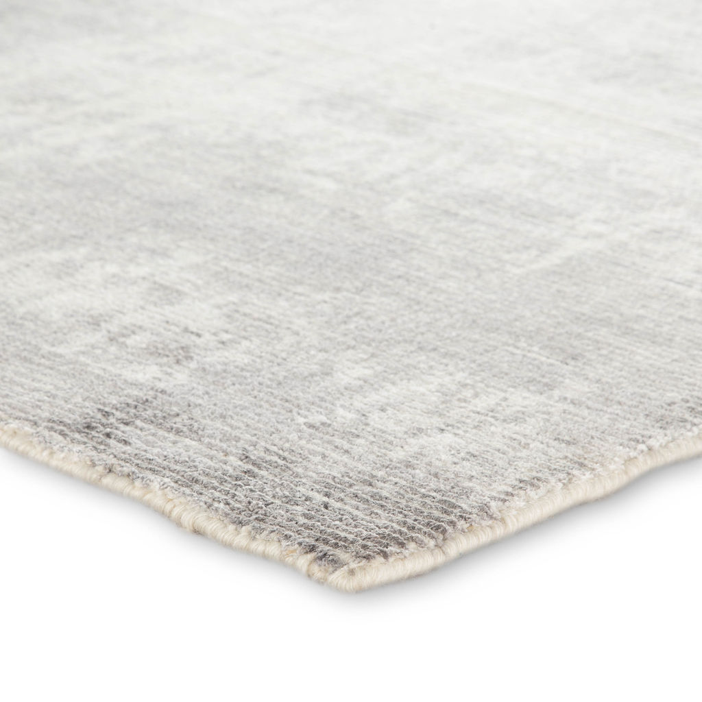 Light Gray/ White Area Rug (9'X13')