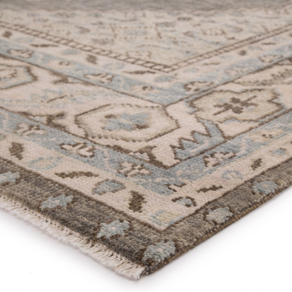 Farwell Hand-Knotted Medallion Blue/ Ivory Area Rug (8'6"X11'6")