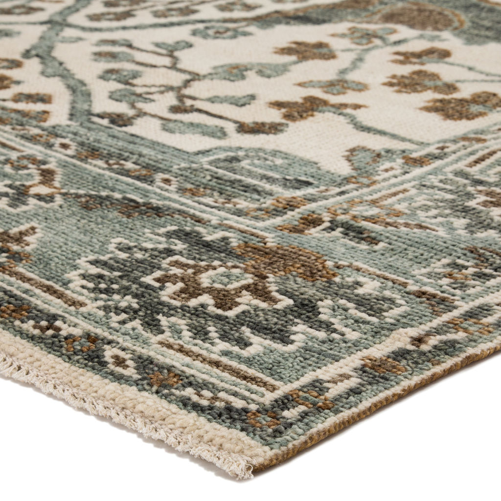 Jaipur Living Slayton Hand-Knotted Medallion Ivory/ Light Teal Area Rug (8'X10')