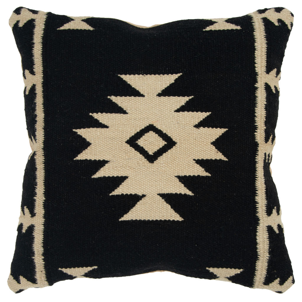 Rizzy Home 18" X 18" Pillow