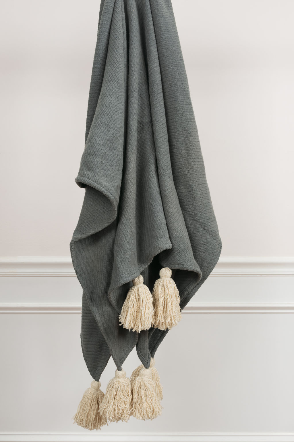 Preview image for Rizzy Tassel Throw-Steel