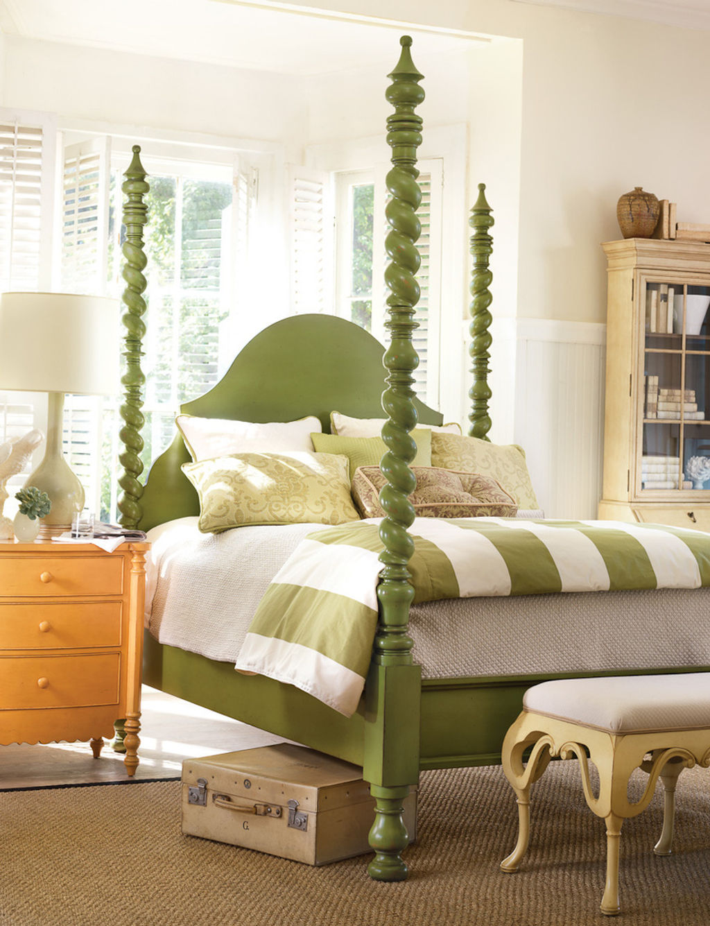 Catalina Poster Bed-King