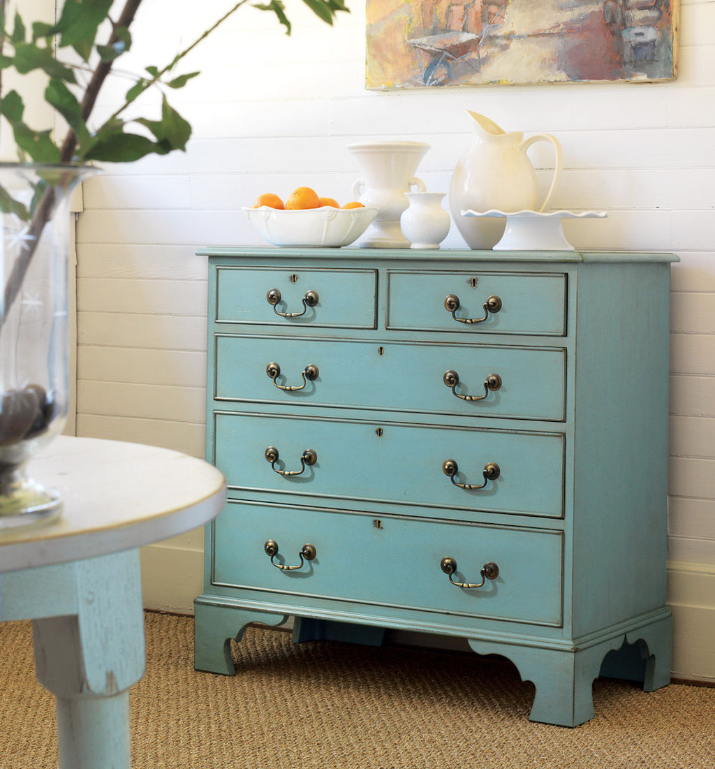 Litchfield Chest