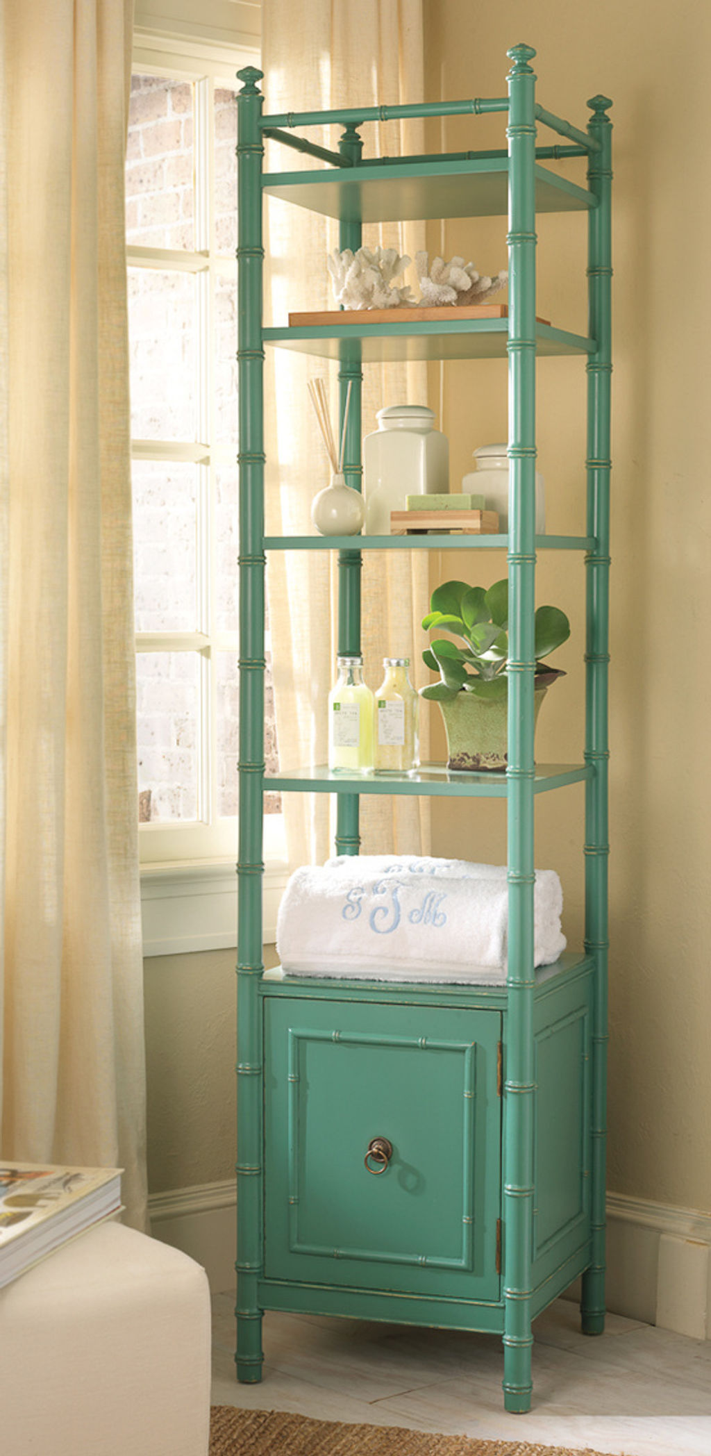 St. Barts Etagere