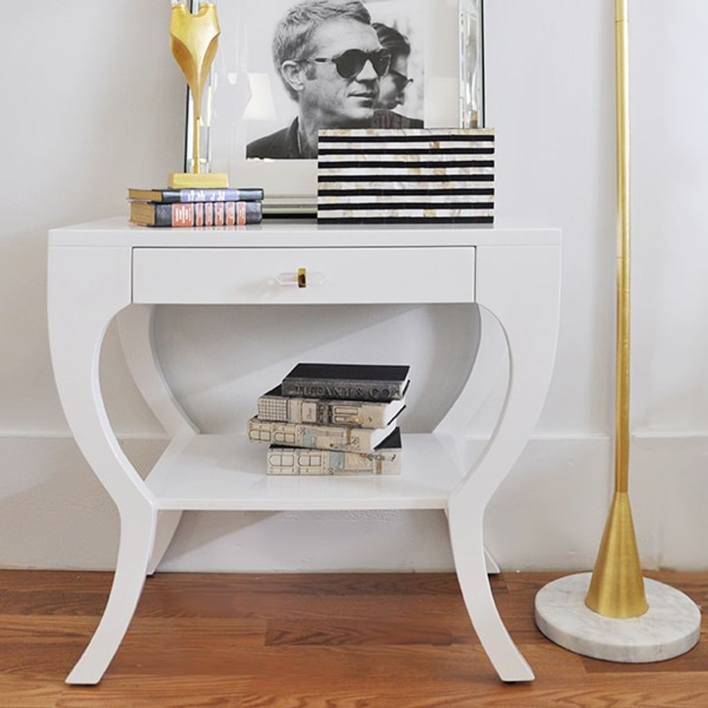 Sonya Wh, Curvy Side Table